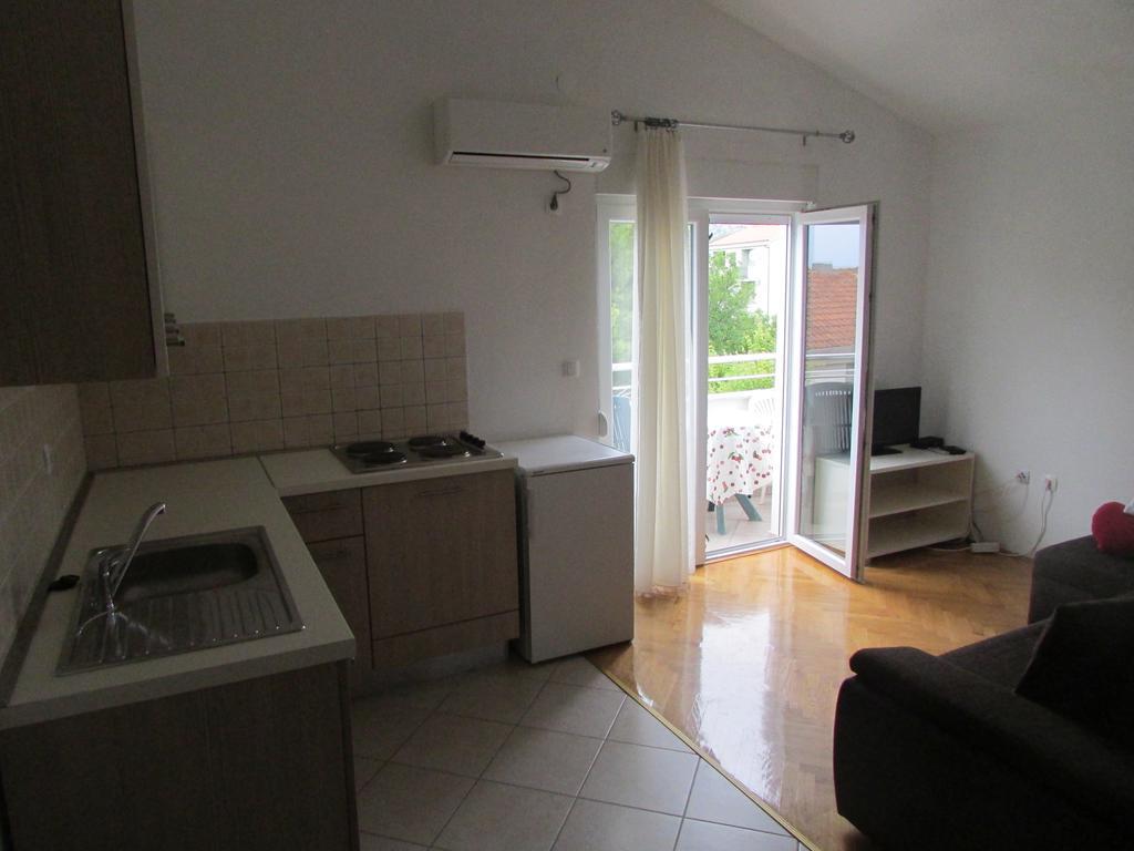 Apartmani I Sobe Grga Starigrad Paklenica Zimmer foto